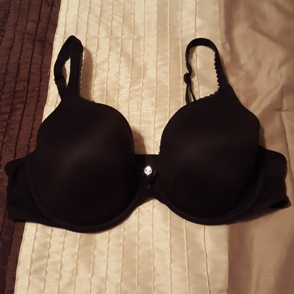 Victoria Secret Bra - 36C